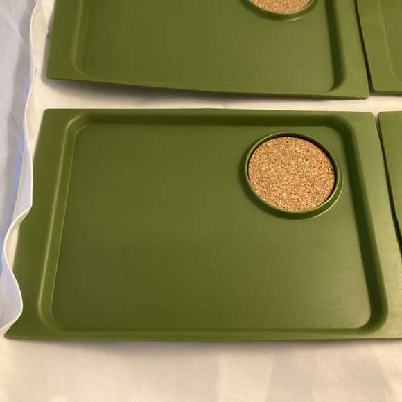 Vintage Acca Ware David Douglas Set of Avocado Green Plates Trays With Cork - Picture 2 of 14